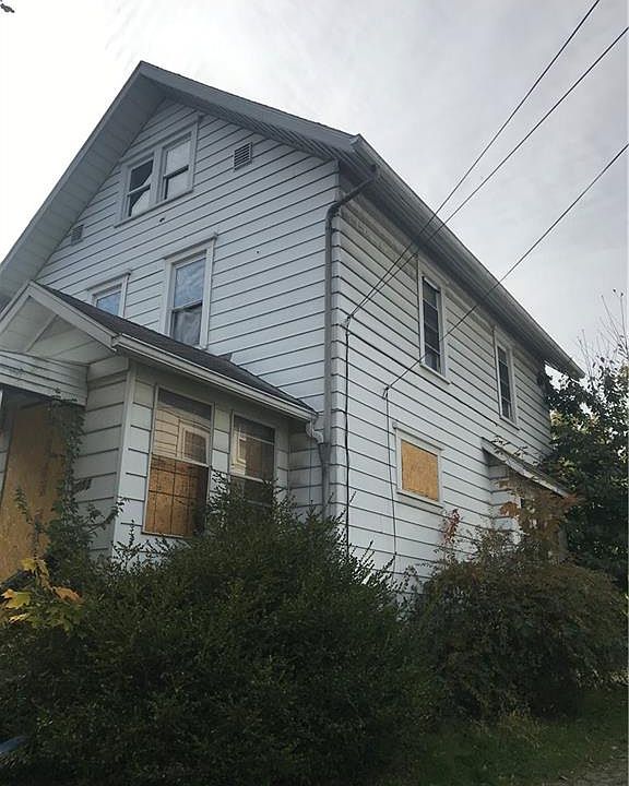 2nd image of 1082 Dietz Ave