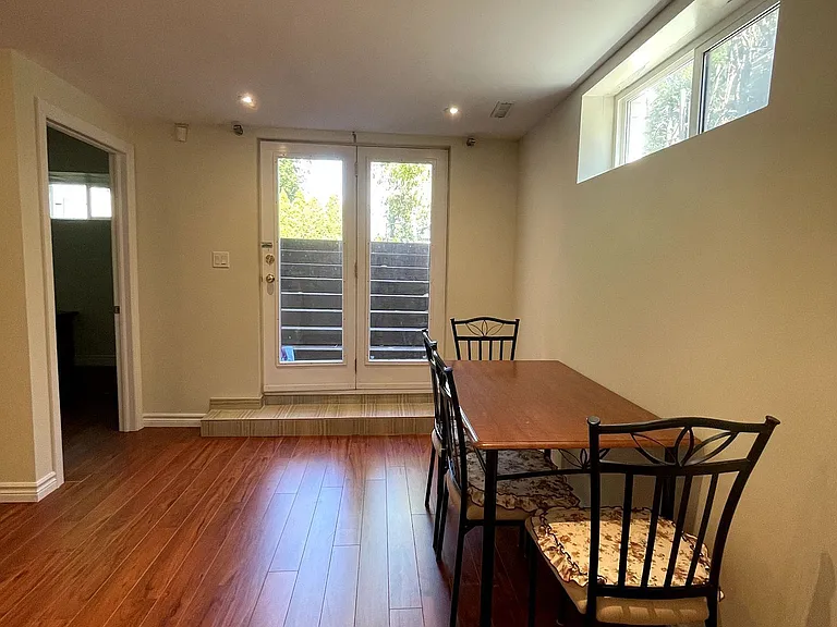320 Drewry Ave #BASEMENT — Photo 5