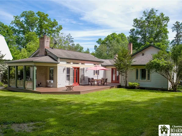 4426 Lakeside Dr, Bemus Pt, NY 14712