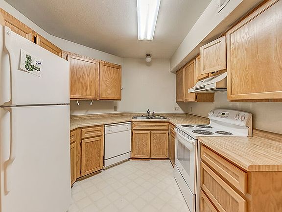 5th image of 659 N 700 E APT 2