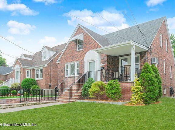 2nd image of 160 Westcott Blvd