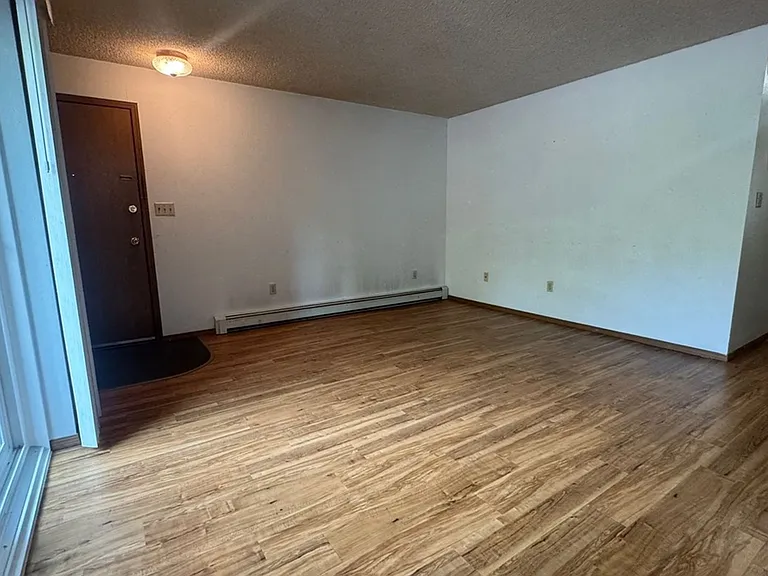 546 Ouida Way — Photo 5
