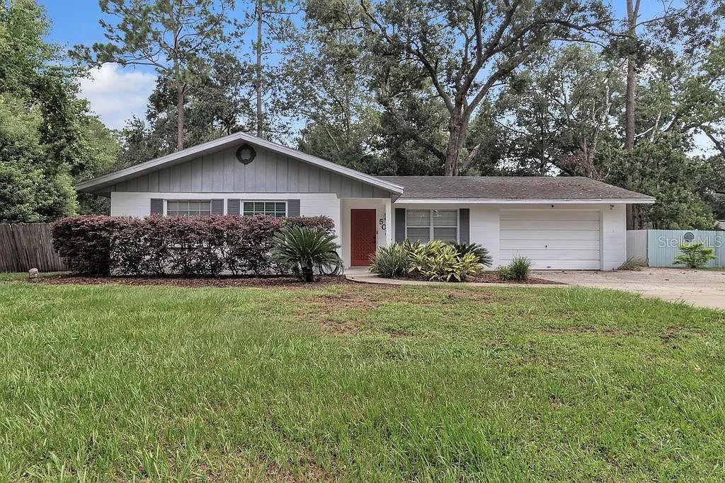 3 bed, 2.0 bath, 1093 sqft, $1,800 — Photo 1