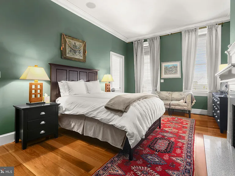 1007 N Calvert St — Photo 18
