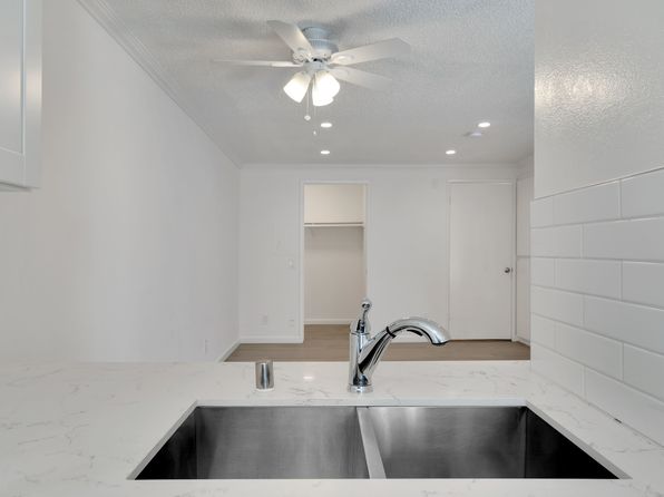 1255 N Orange Dr APT 206
