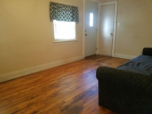 3rd image of 7452 Forest Preserve Dr