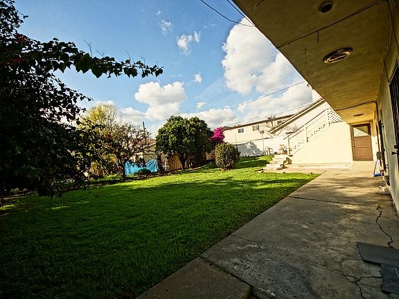 3rd image of 439 S New Ave