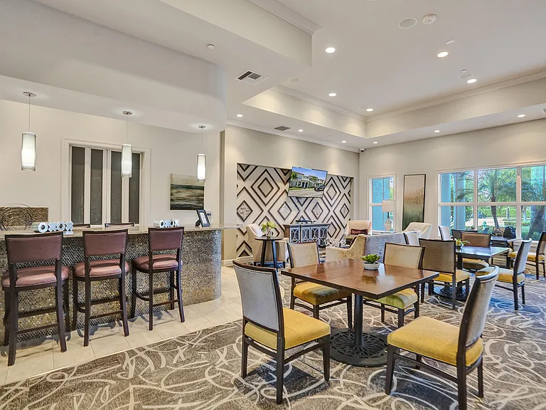 1300 Eucalyptus Dr #3 — Photo 28