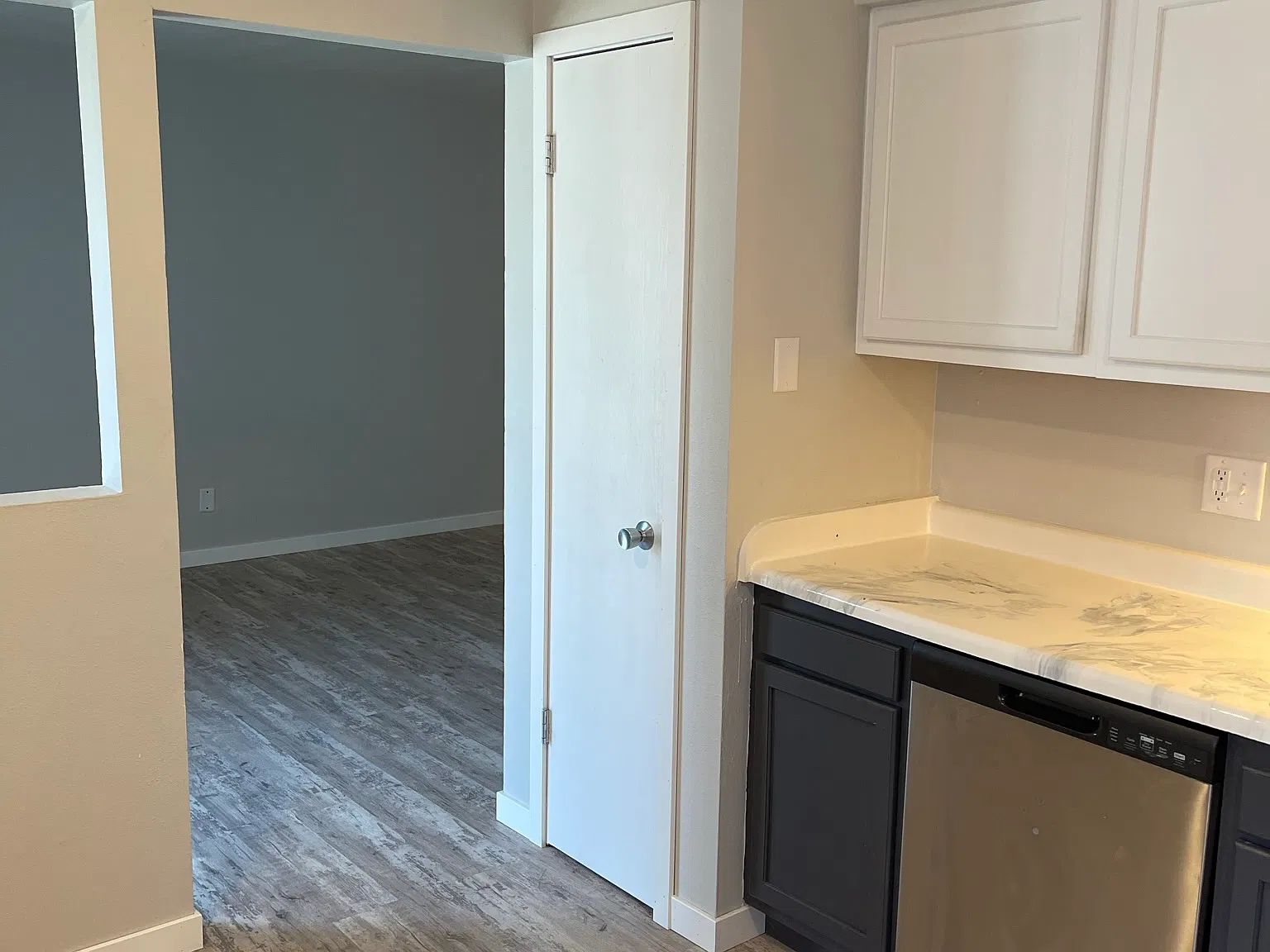 2 bed, $1,482 — Photo 4