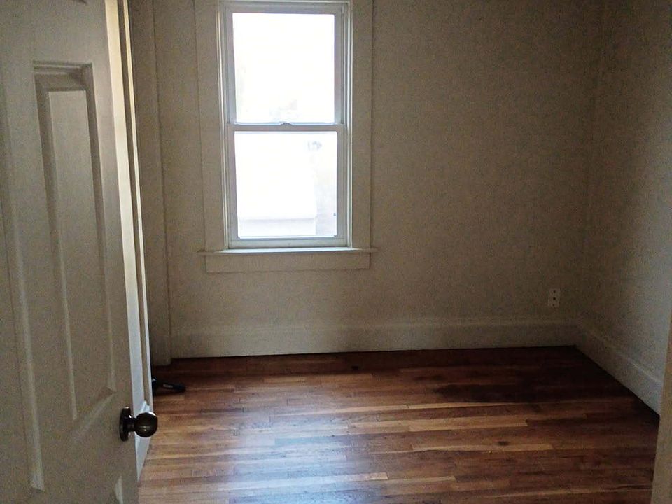 2nd image of 1718 S 88th St