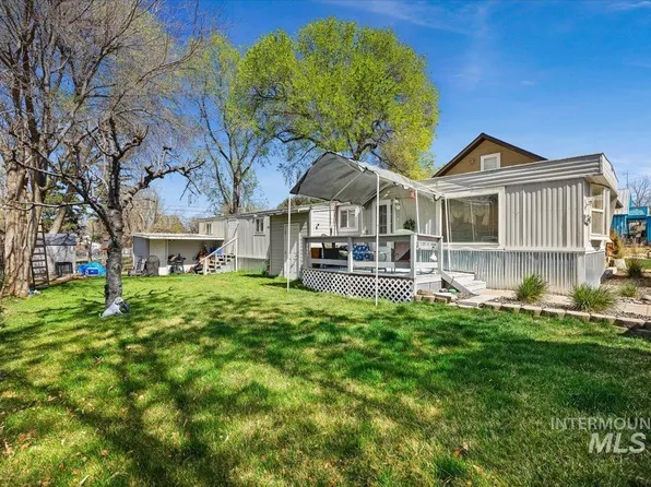 341 E Bruneau St, Hagerman, ID 83332