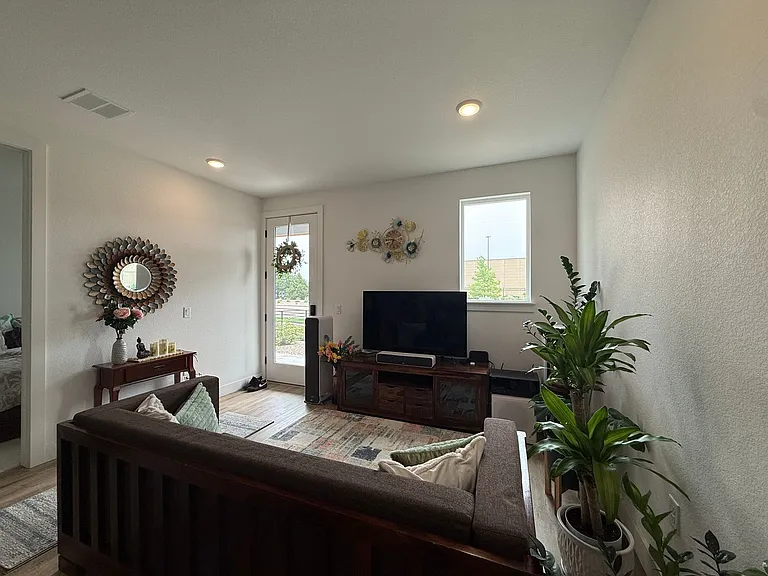 2143 Arikaree Hts — Photo 19