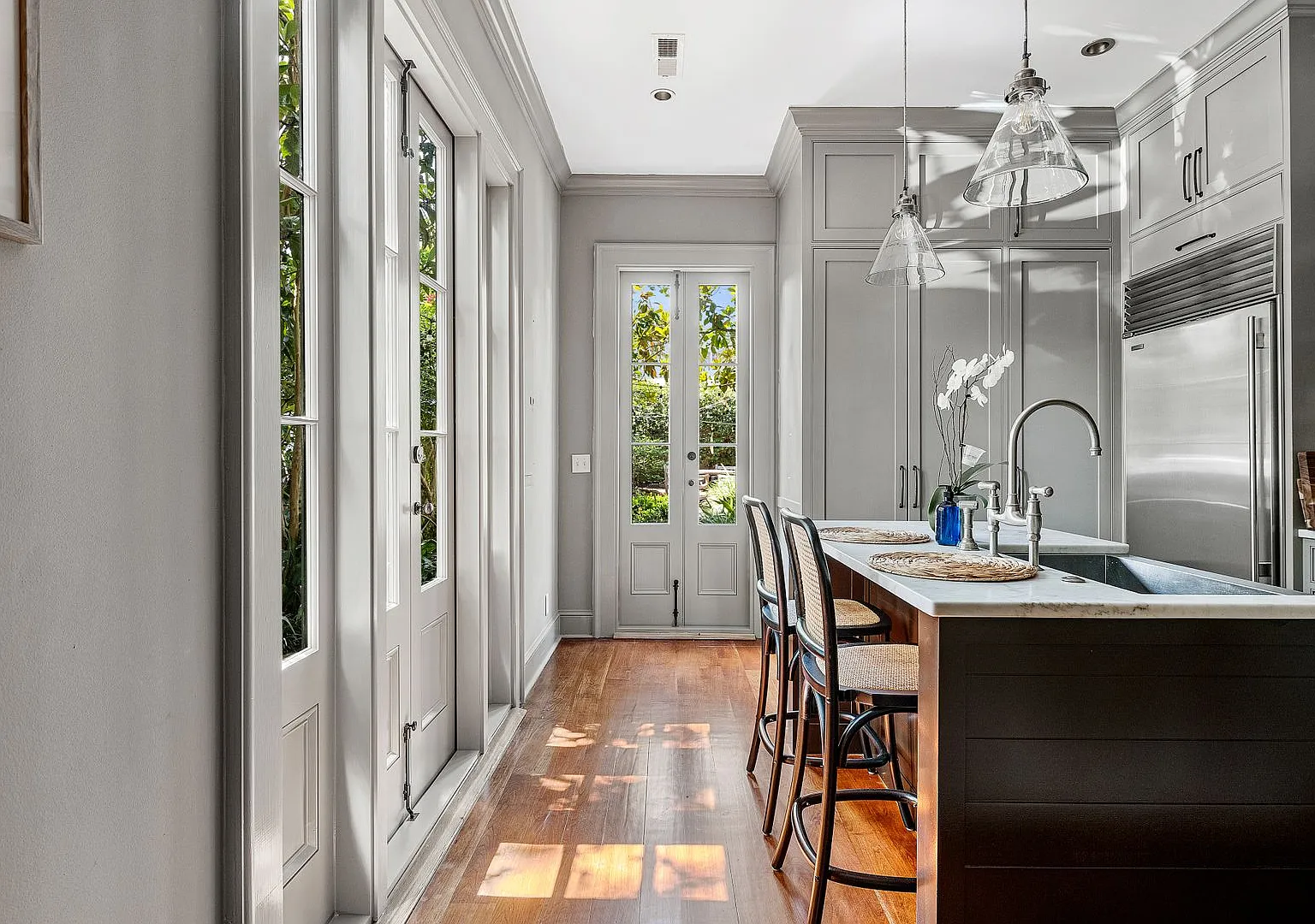 The Petite Retreat- 46 Wentworth Street — Photo 2