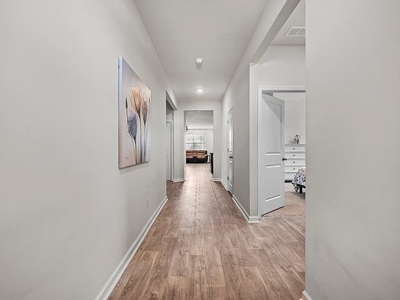4th image of 179 Lagoona Dr