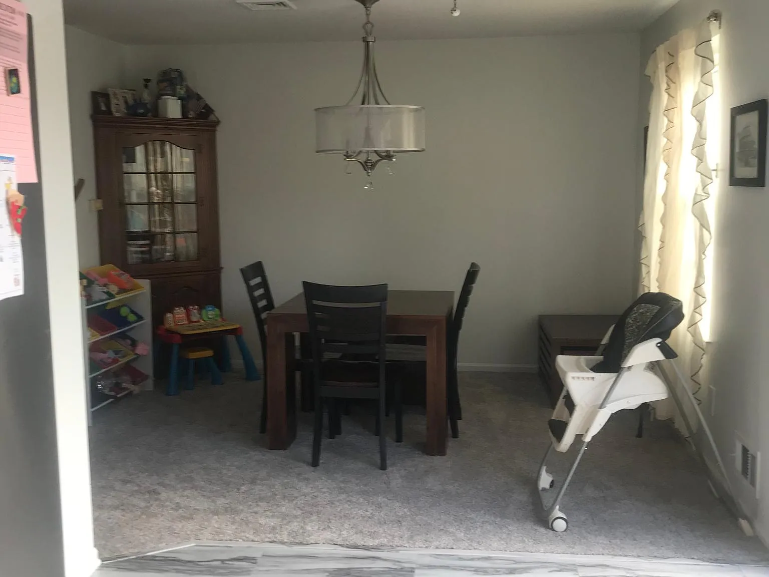 3 bed, 2.5 bath, 1809 sqft, $3,200 — Photo 2