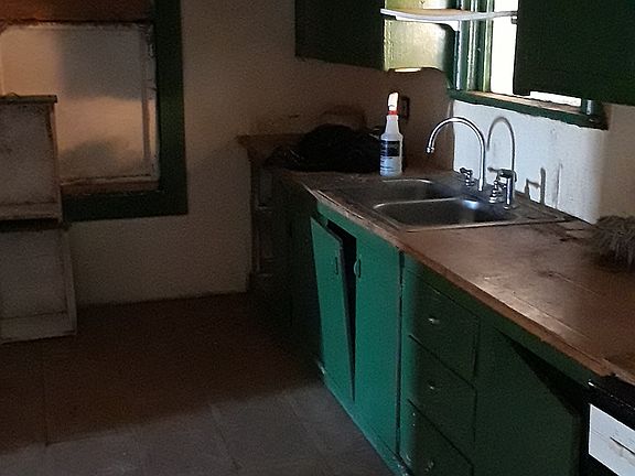 4th image of 1115 Eureka St