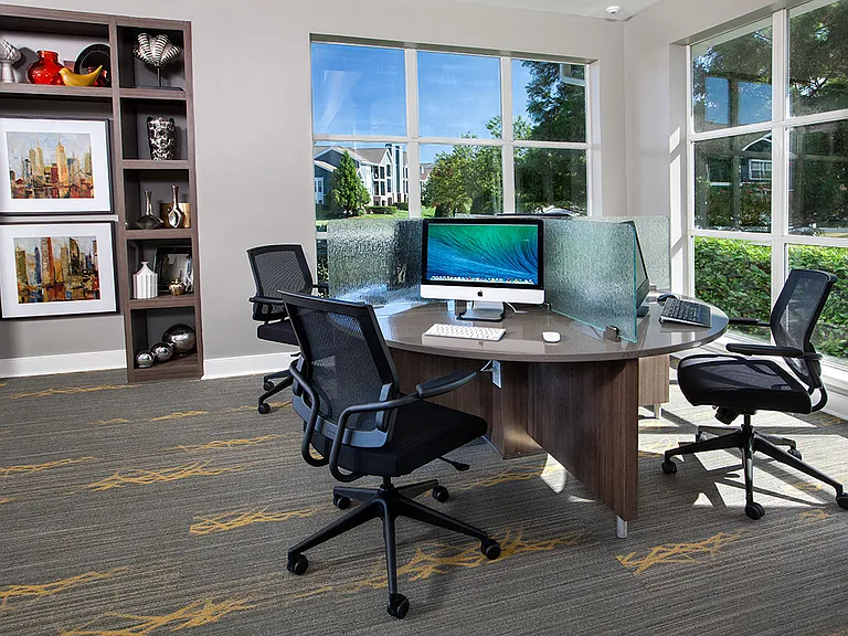24-Hour Business Center with Computers and Wireless Printing