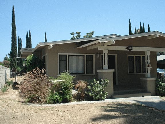 3rd image of 2371 N Arrowhead Ave