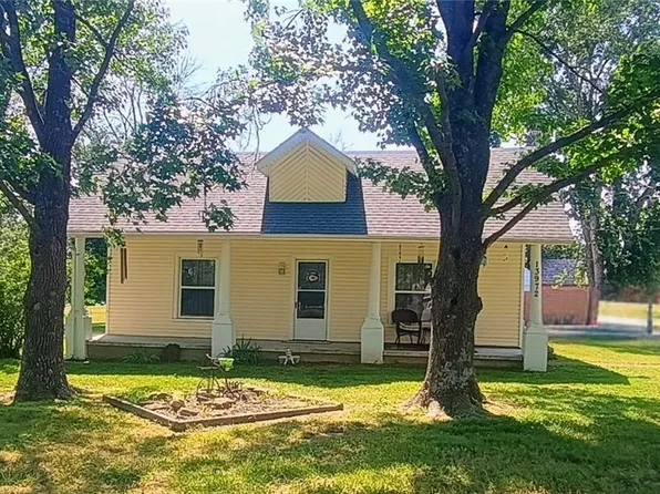 13972 E Nighthawk Rd, Nevada, MO 64772