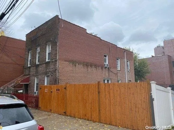 1224 31st Drive, Astoria, NY 11106