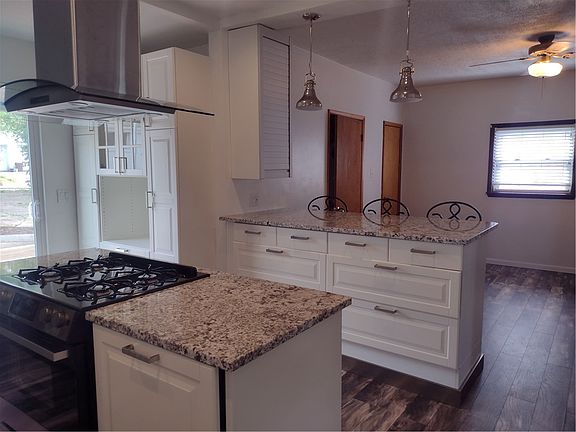 4th image of 418 Argonne Dr