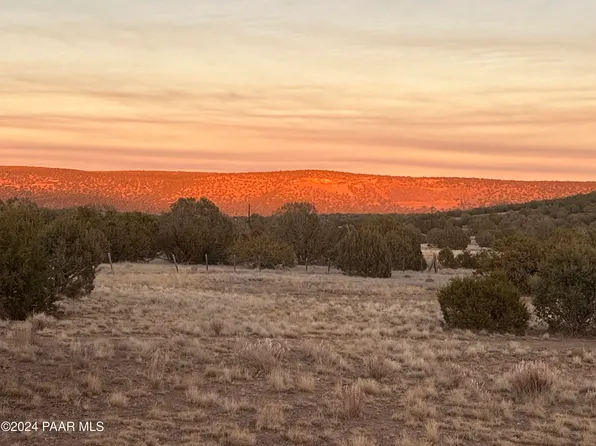 2677 N Ann Ln, Ash Fork, AZ 86320