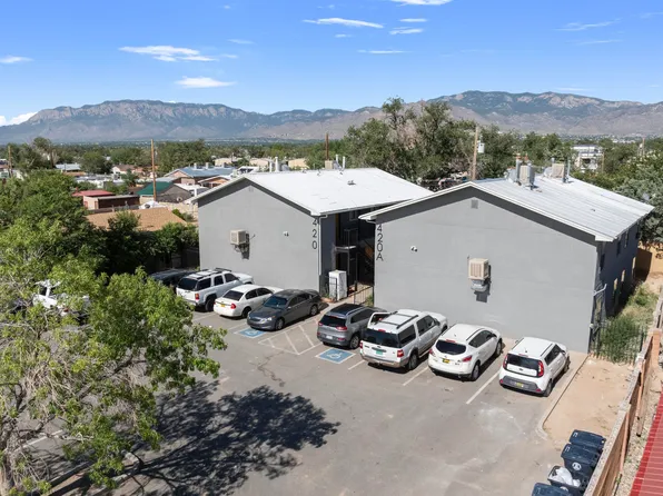 420A Vermont St NE, Albuquerque, NM 87108