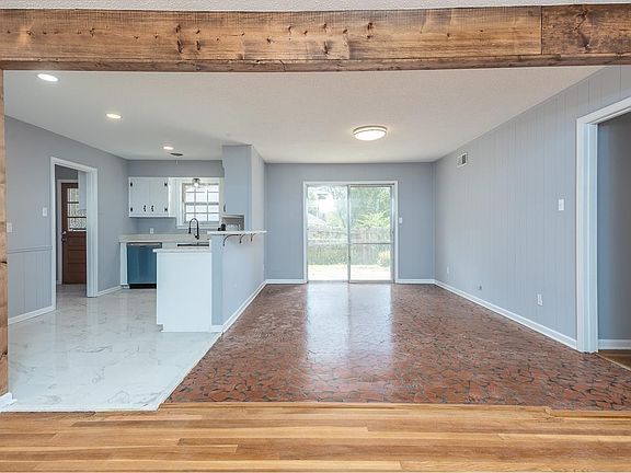 3rd image of 3580 Hanna Dr