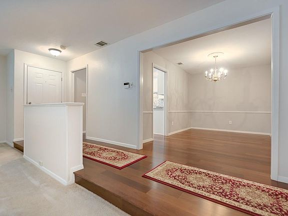 5th image of 7044 Briarmeadow Dr