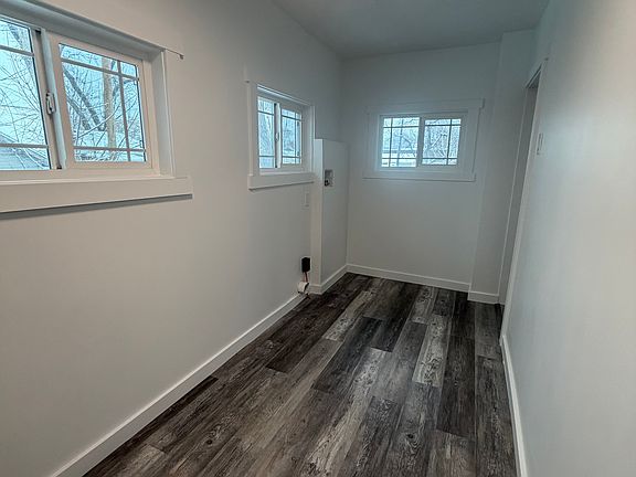3rd image of 522 E Garden Ave S #1