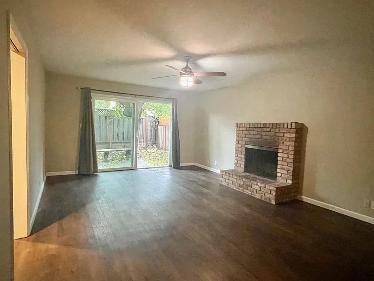 1042 W Hacienda Ave — Photo 7