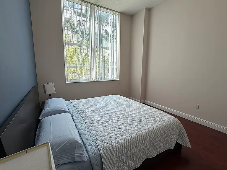 2000 N Bayshore Dr #126 — Photo 20