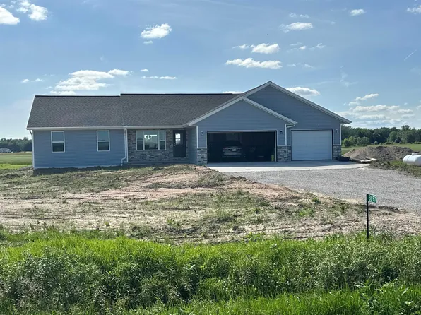 3911 Woodside Dr, Pulaski, WI 54162