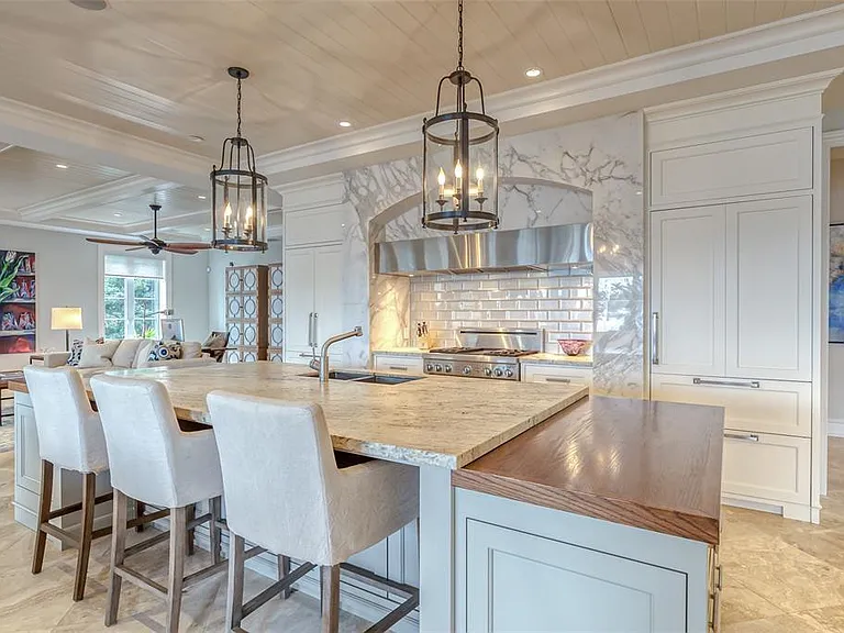 1313 E Lake Dr — Photo 33