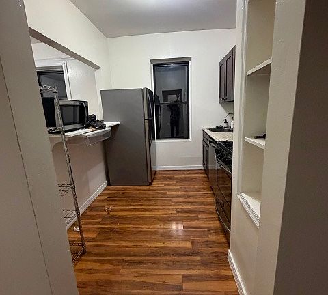 3rd image of 429 Fairmount Ave APT 206