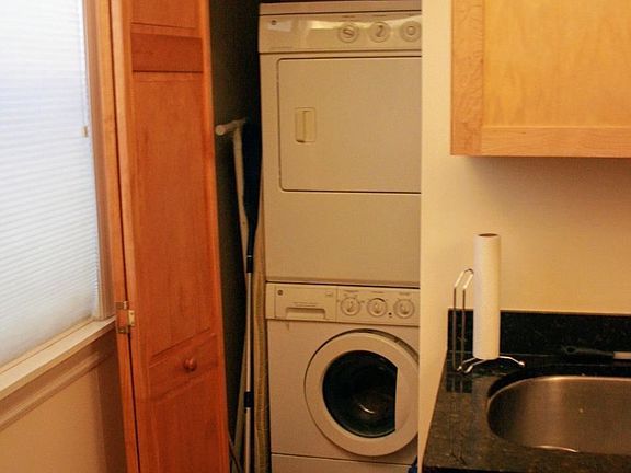 5th image of 4700 N Winchester Ave