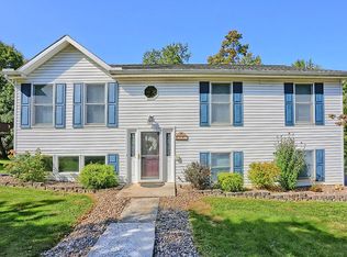 12 Independence Dr, Mount Holly Springs, PA