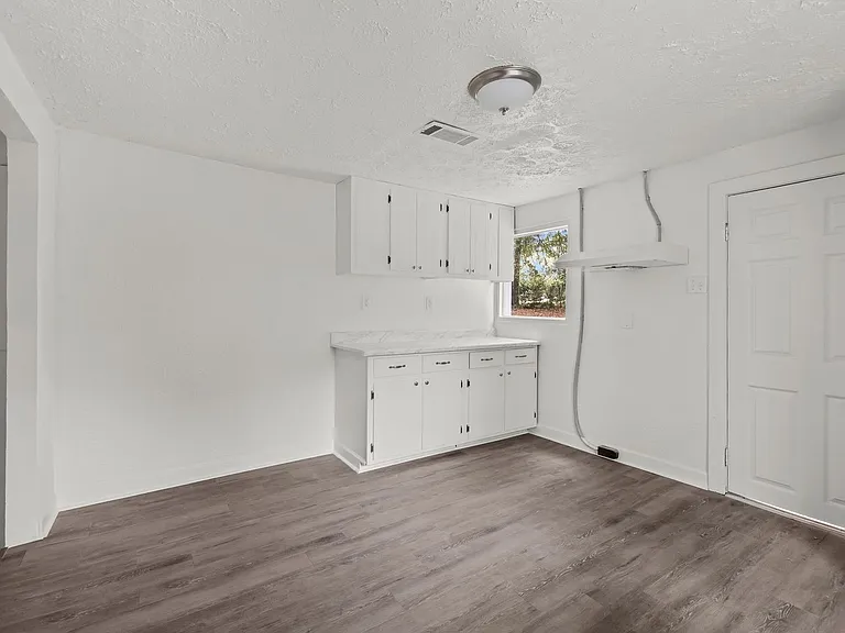 253 John Morris Ave — Photo 2