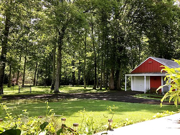 4th image of 122 Parkway Dr