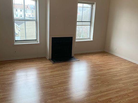 4th image of 311 W Marshall St #102