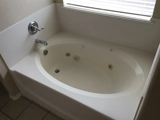 1016 Brazos Ct — Photo 8