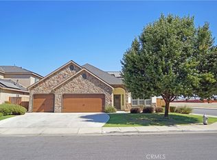 10118 Alondra Dr, Bakersfield, CA 93311