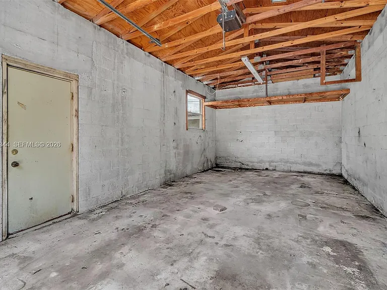 5096 SW 28th Ter — Photo 18
