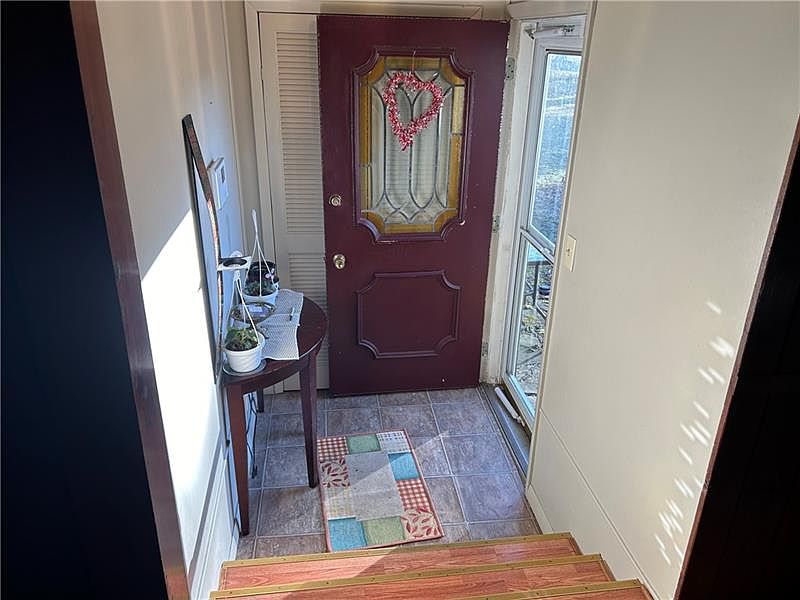 109 Lafayette Trl, Chalk Hill, PA 15421 Zillow