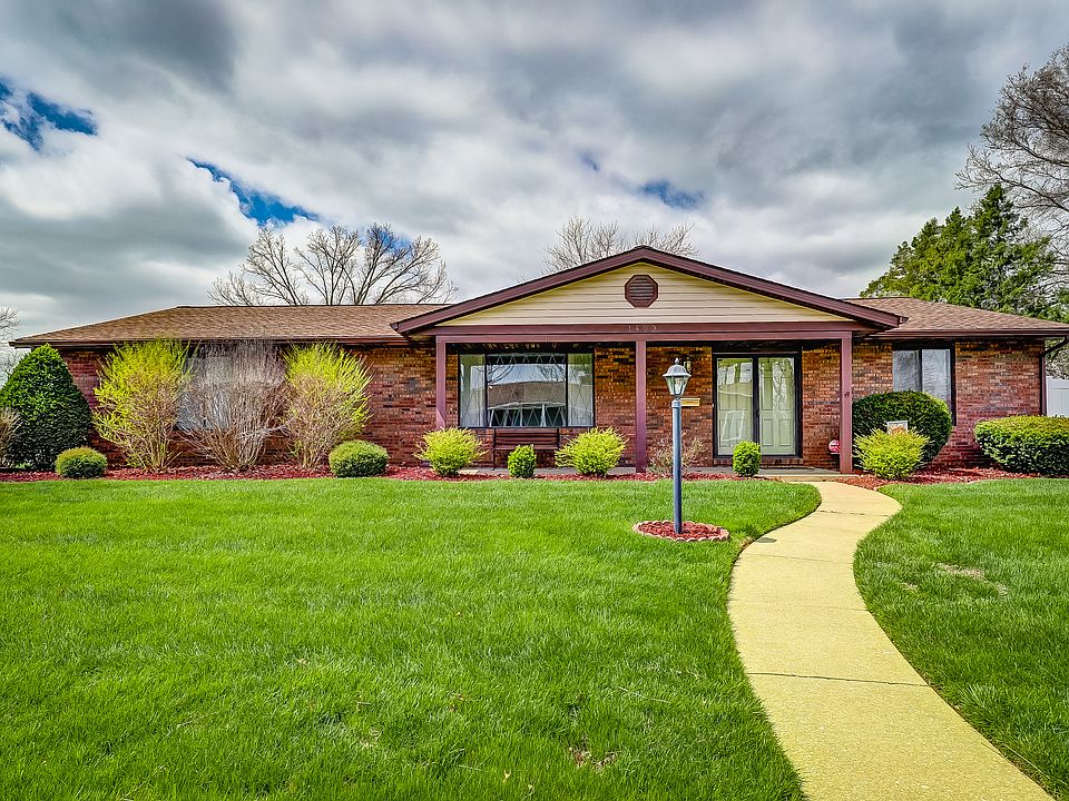 1st image of 1409 De Soto Dr