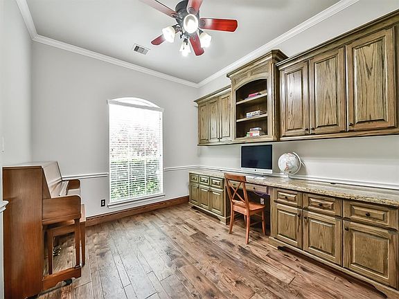 5th image of 110 Quintana Ct