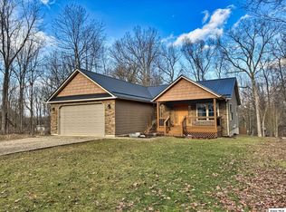 817 Highland Hills Dr, Howard, OH 43028