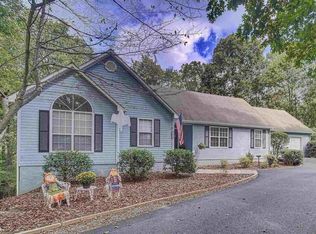 7606 Highland Oaks Dr, Young Harris, GA 30582