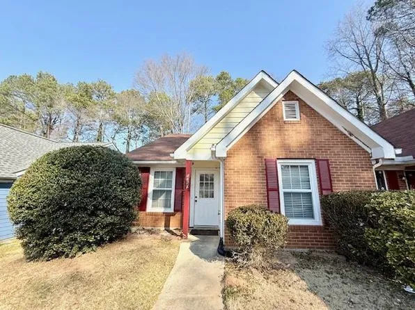 5390 Cherry Wood Dr, Stone Mountain, GA 30083