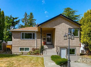 932 Tattersall Dr, Saanich, BC V8X 2W9